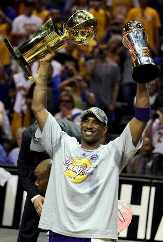 Ví mi equipo favorito, Los Lakeres ganar la campeonata de NBA.