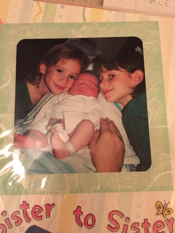 2000- nací en Canton, Michigan