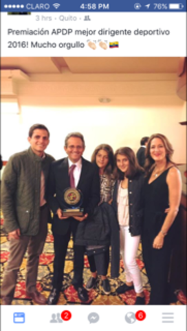 My dad got a award!!