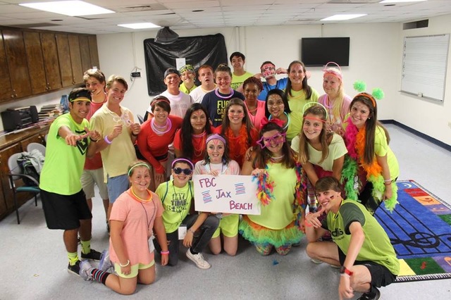 Yo entré el grupo de juvenil en mi iglesia y me encontré mi segundo familia