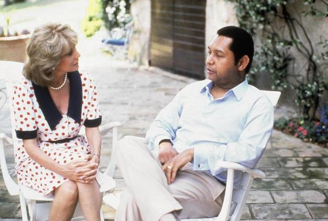 Duvalier se exilia a Francia