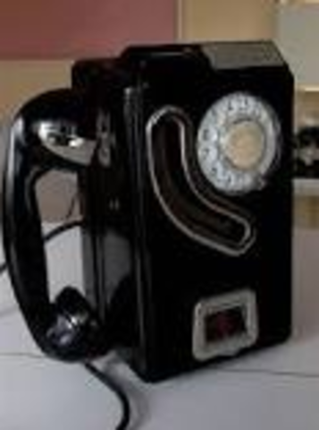 el PRIMER TELEFONO