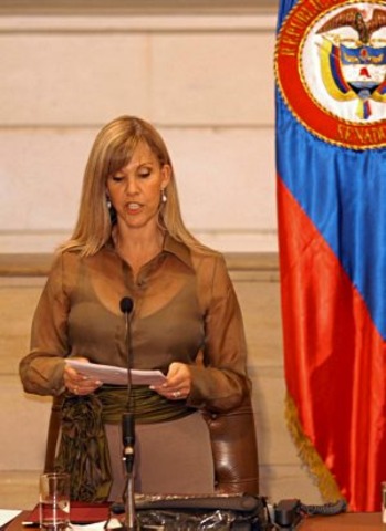 La comision septima del senado se rebela.