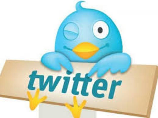 TWITTER  Creada el 21 de marzo del 2006  por Twitter es Jack Dorsey