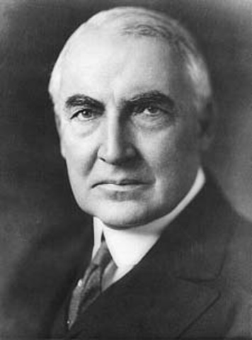 Warren G. Harding becomes President