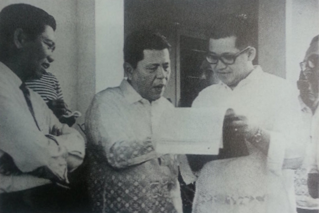 Arrest of Ninoy Aquino / Jose Diokno