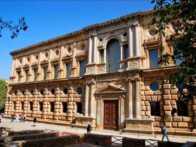 Construcción del Palacio de Carlos V