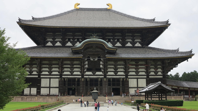 Todai-ji. Nara, Japan. Various artists, including sculptors Unkei and Keikei, as well as the Kei School. 743 C.E