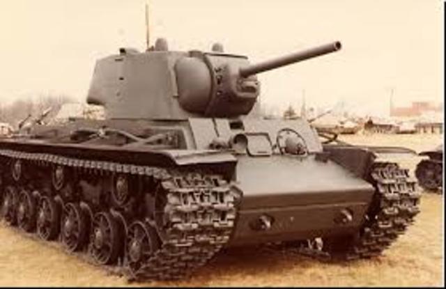 Primer tanque pesado Kliment Voroshilov ruso es producido