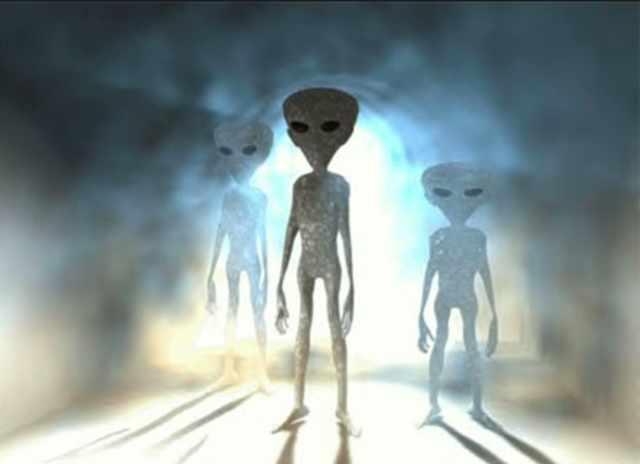 Nacen los extraterrestres