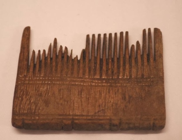 Elaborados en cuerno o la madera.