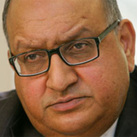 Henry says Governor-General Anand Satyanand does not look or sound "like a New Zealander".