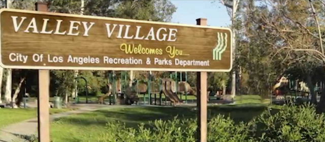 Me mudé a mi casa en Valley Village a los 3 años.