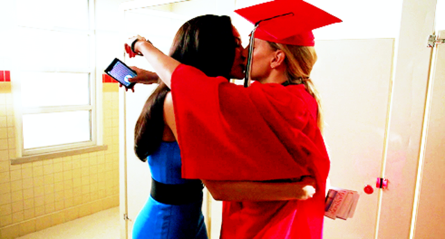 Blaine, Brittany, Artie, Sam, Sugar, Joe, Tina se formam