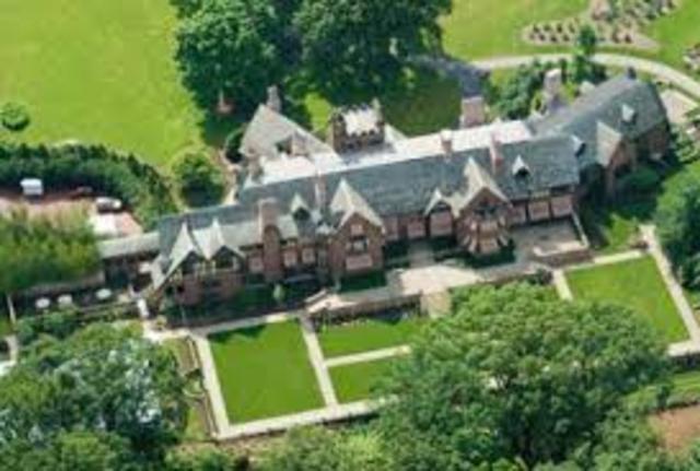 Stan Hywet Hall is Built