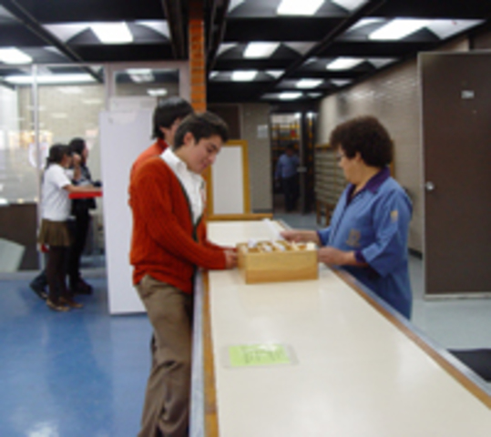 Servicio de pregunta respuesta Usuario - Bibliotecario.