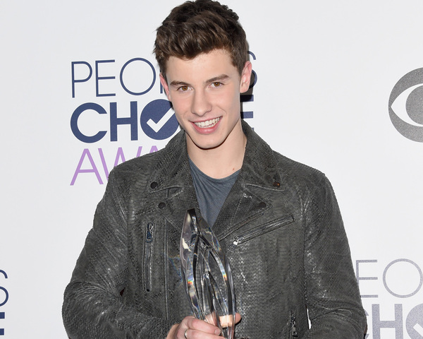 Won Favorite Breakout Artist