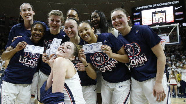 Connecticut Huskies Women's Basketball reach 100 game win-streak