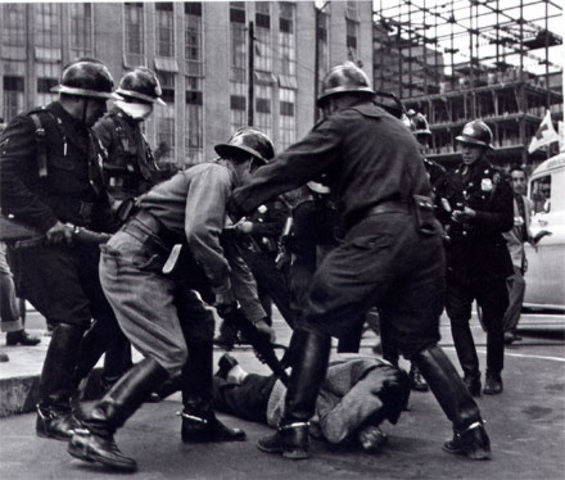 Represiones contra maestros