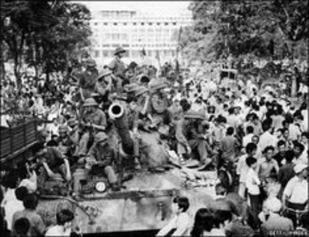 North Viet Nam captures Saigon