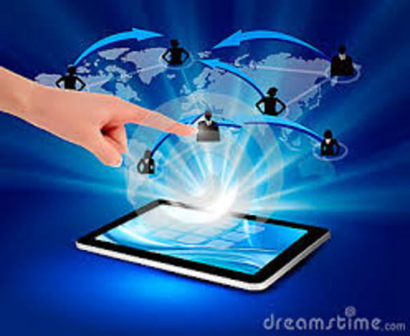 nace el termino tecnología comunicación