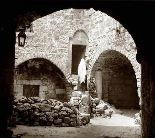 Example of a stone house with courtyard, from a 19th century photograph