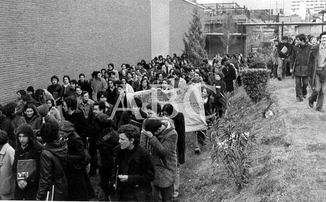 Se alzan estudiantes en contra de la alcaldía