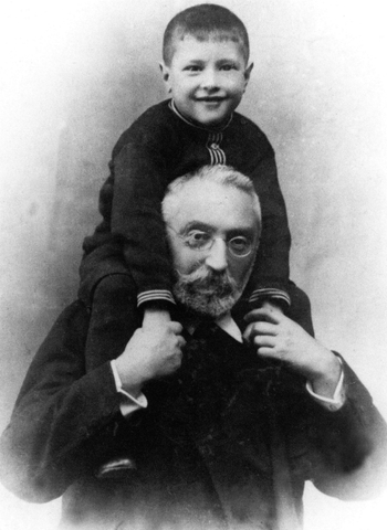 Muere su hijo Raimundo