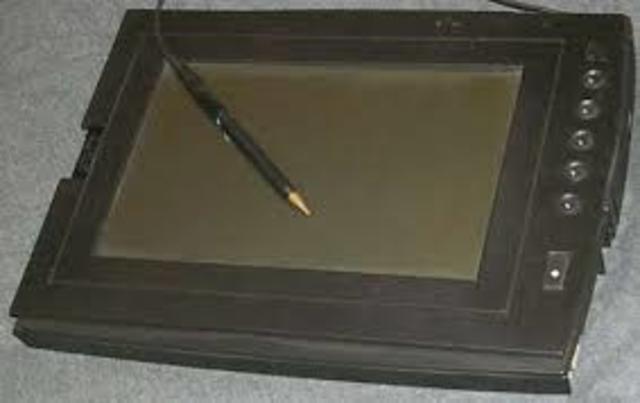 Apparition de la première tablette tactile grand public