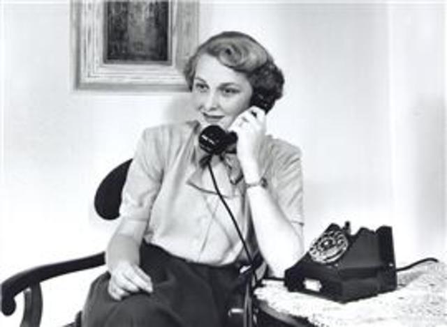 Le téléphone entre dans les foyers