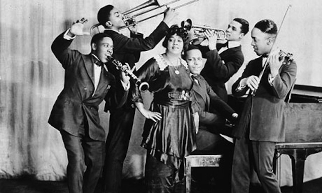 Lucille Hegaman records "The Jazz Me Blues"