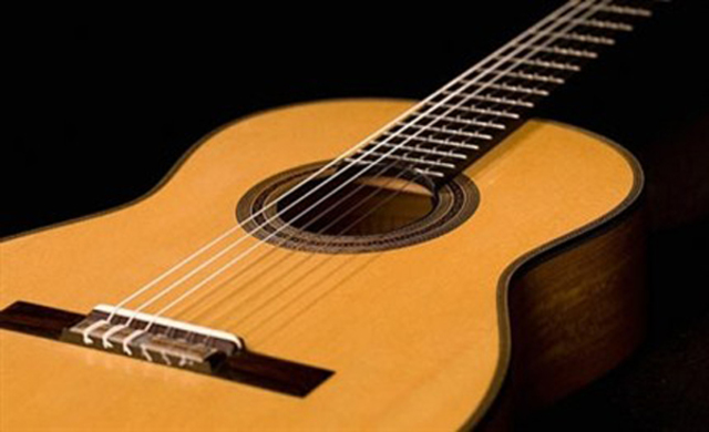 Empieza su carrera musical