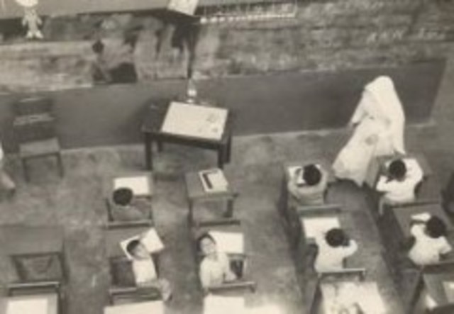 Primer Instituto para Enseñar Lenguas Extranjeras por Correspondencia