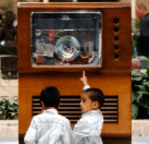 PRIMERA TELEVISION A COLOR