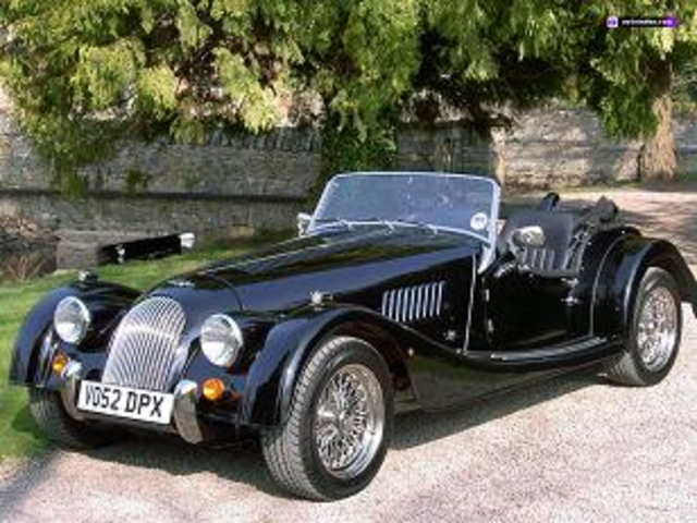 VEHÍCULO DE CUATRO RUEDAS CON COMBUSTIÓN INTERNA.