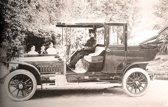 VEHÍCULO PEQUEÑO LLAMADO "LILIPUT"