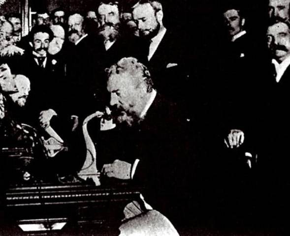 El primer mensaje telefonico