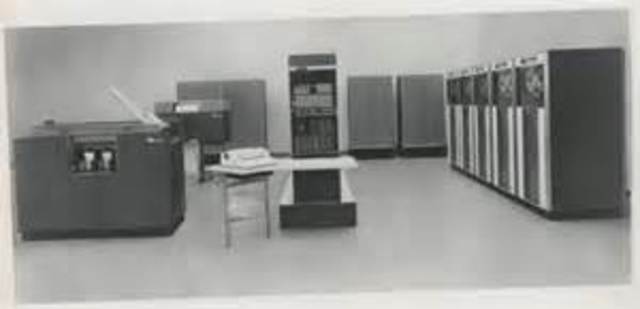 IBM lanza la serie 7000