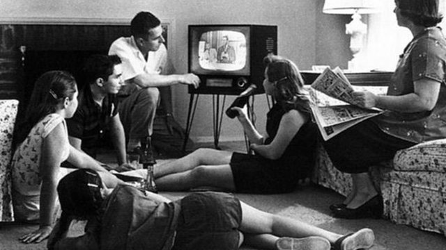 Se inaugura el primer Servicio Público de Televisión de calidad en México.