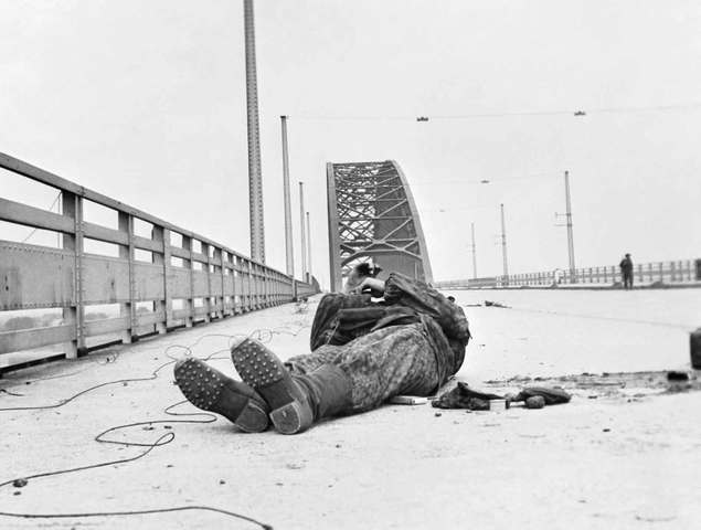 The US 82nd Airborne, backed by the British XXX Corps, take the bridge over the Waal River at Nijmegen.