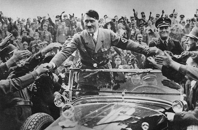 Hitler blir rikskansler
