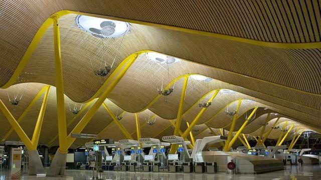 Terminal 4 aeropuerto Adolfo Suárez Madrid-Barajas
