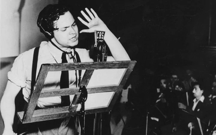 Orson Welles broadcasts the WAR of the Worlds