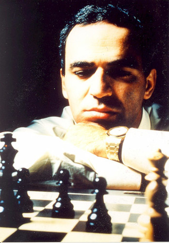 La computadora Deep Blue vence a Kasparov en una partida de ajedrez