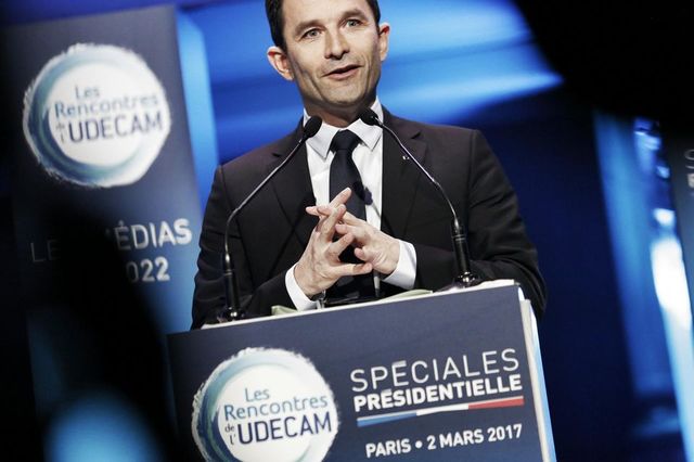 Benoît Hamon veut desserrer le contrôle des milliardaires sur la presse française