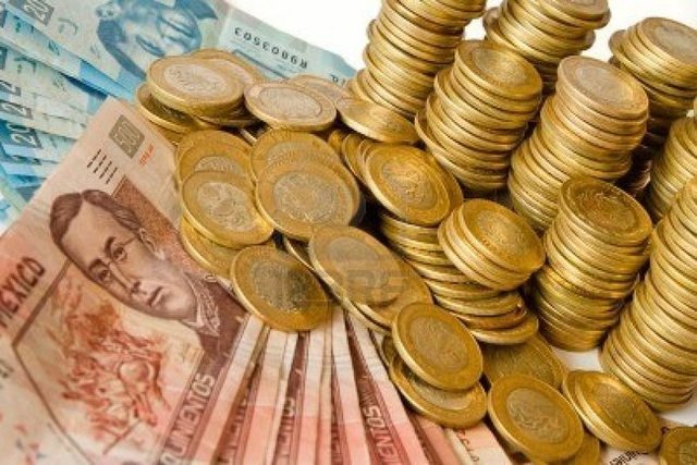 El gobierno fijó el tipo de cambio en $12.5 por dólar y dicha paridad duró 22 años.