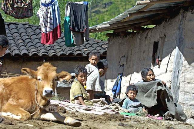 Carencias soc. en el % de personas.