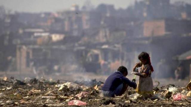 Carencias sociales en el % de personas.