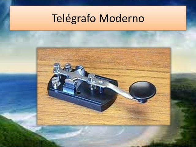 Uso del primer telégrafo moderno.