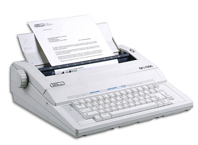 Máquina de escribir eléctrica.